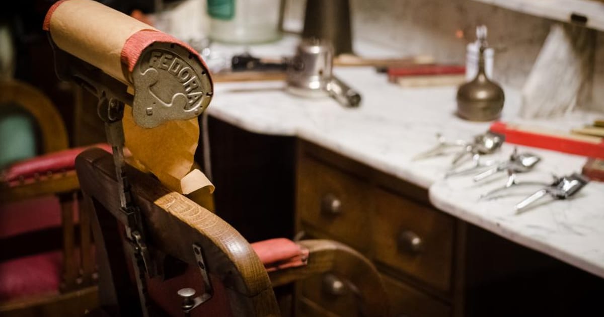 What a Barbershop or Salon Website Actually Needs to Book More Chairs